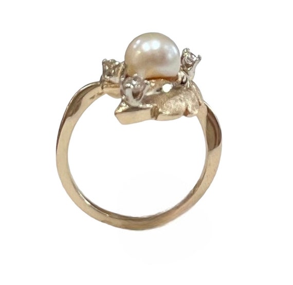 1970s Vintage Cultured Pearl and Diamond Leaf Rin… - image 4