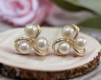 Cultured Pearl Cluster Earrings with Center Diamond in 14 karat yellow gold