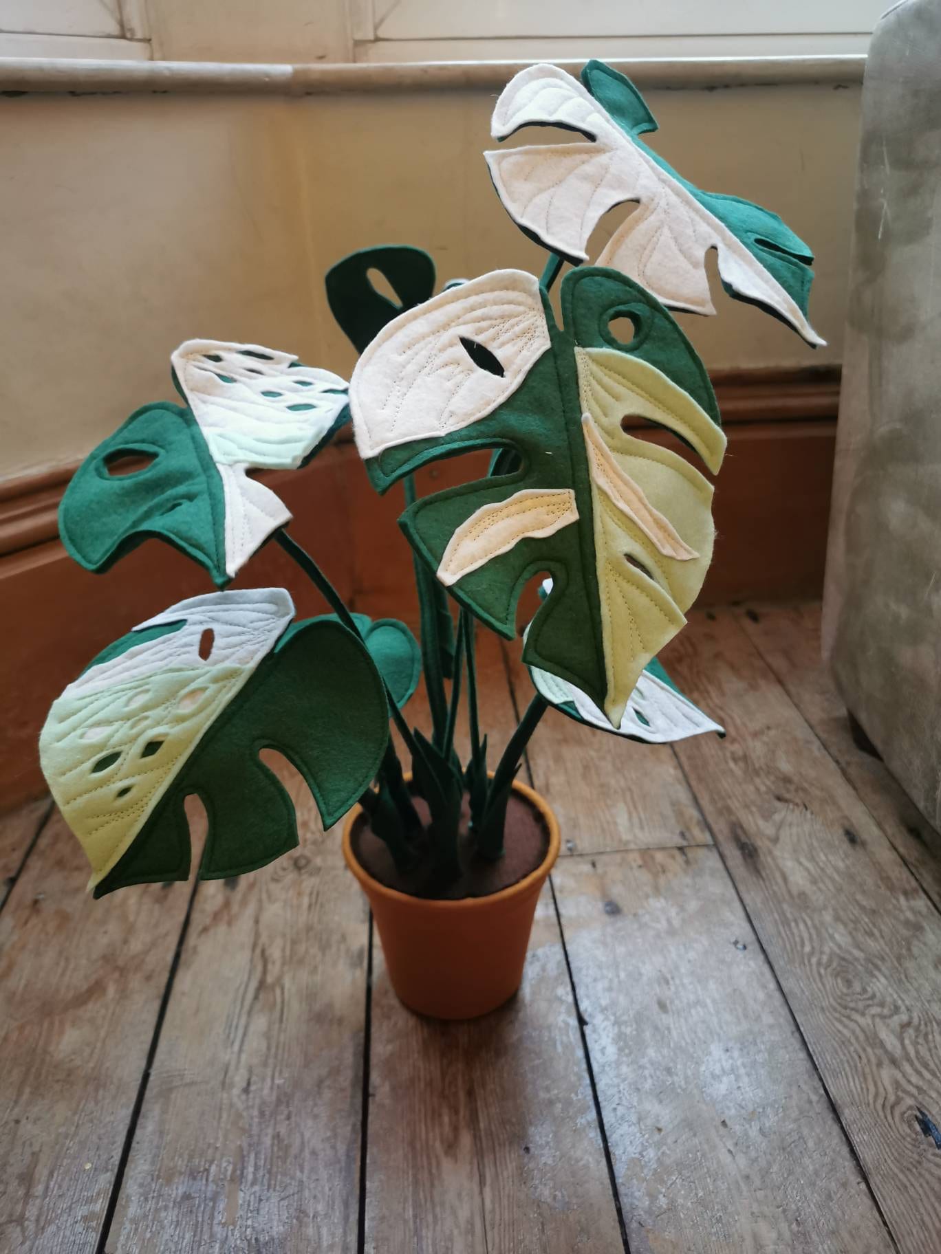 Feutre Varigé Monstera - Faux, Fait à La Main, Feutre Plante en Pot, de Maison Tissu, Textile, Chois