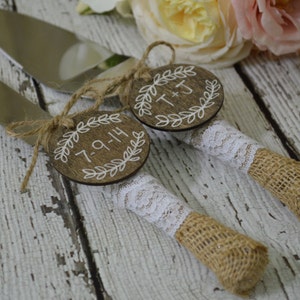 burlap and lace wedding cake knife, laurel wreath wedding cake cutting set, rustic reception decor, country reception decorations