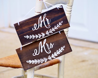 Mr and Mrs chair signs, Mr and Mrs wedding sign, rutic wood chair signs, bride and groom sign, sweetheart table decor, barn wedding (S101)