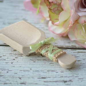 burlap wedding candy scoops, wooden candy bar scoops, shabby chic wedding cottage chic, custom colors
