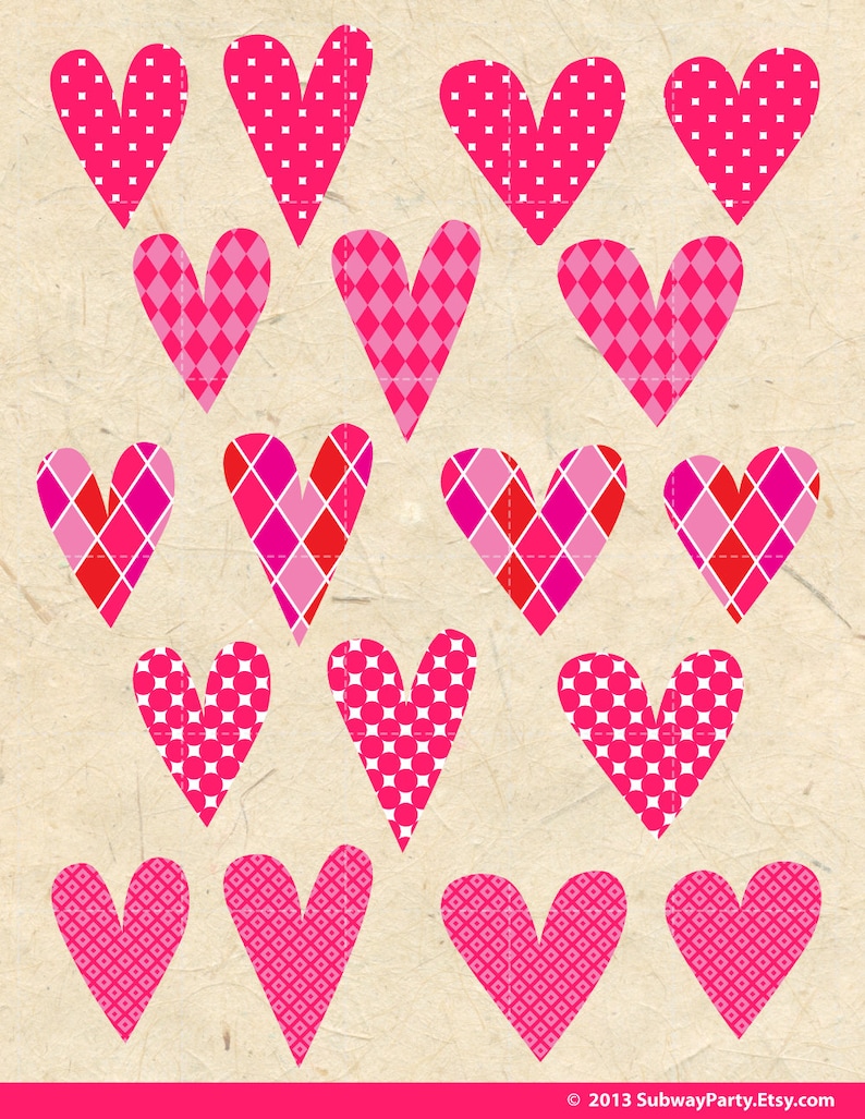 Op de afbeelding: Een verzameling roze hartvormen met verschillende patronen, waaronder stippen, ruiten en geometrische ontwerpen. De harten zijn gerangschikt op een getextureerde, gebroken witte achtergrond, wat een visueel aantrekkelijk ontwerp cre&euml;ert. De harten zijn in roze en rode tinten.