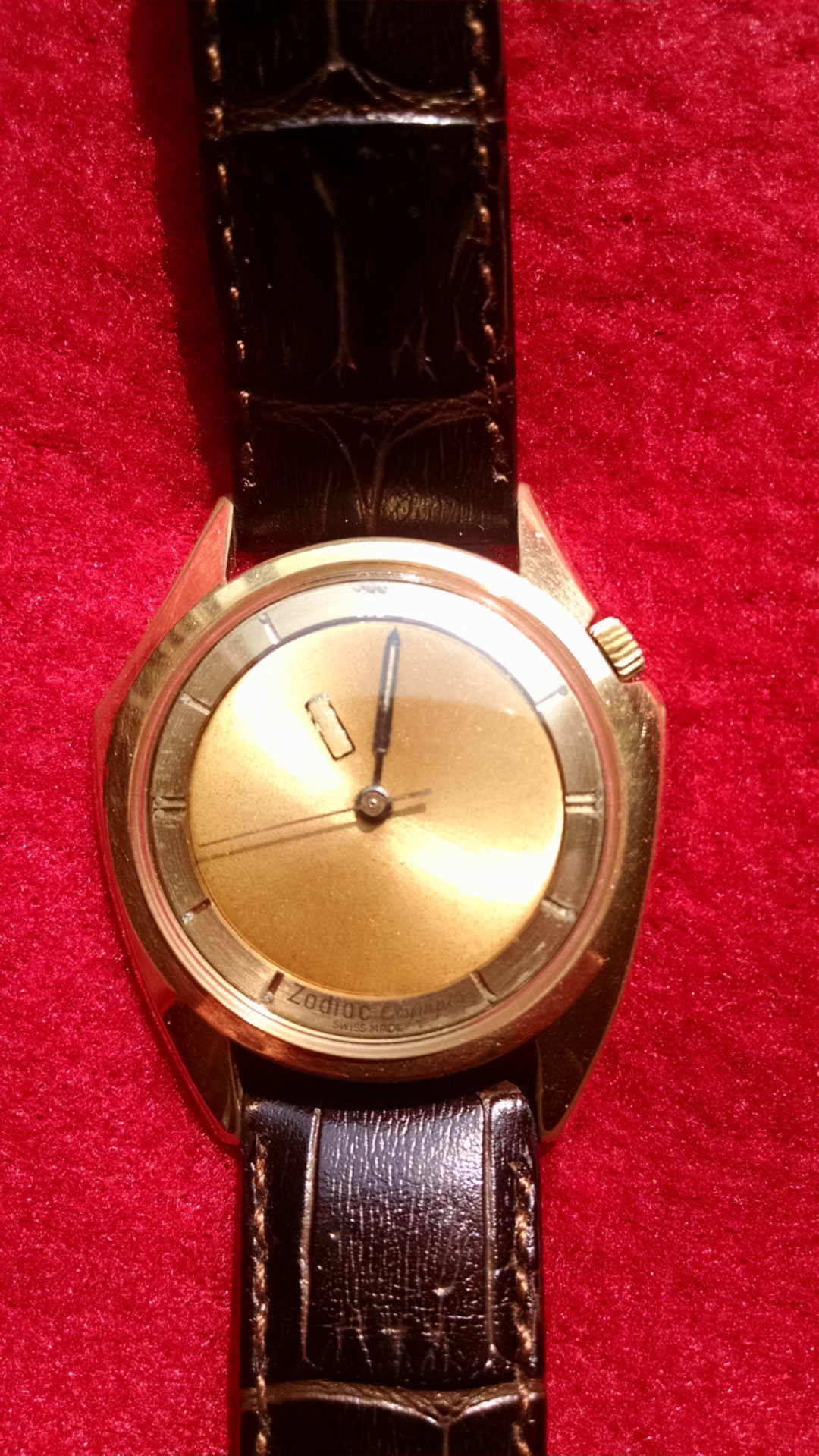 Zodiac mystery dial watch hot sale