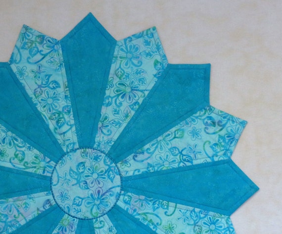 Quilted Table Topper Large Round Centerpiece Image 0