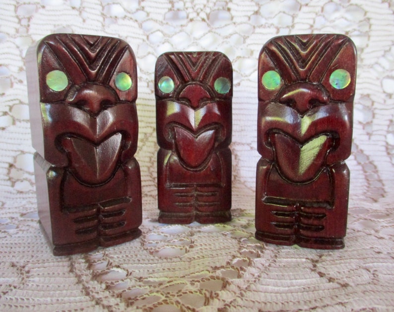Vintage Tekos NZ Hand Carved Totems S /& P