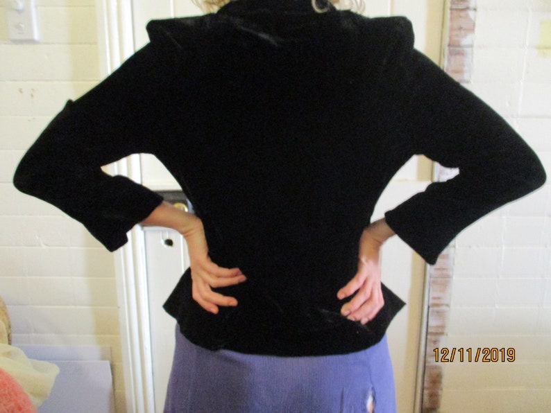 1980s Black Velvet Jacket Size 12
