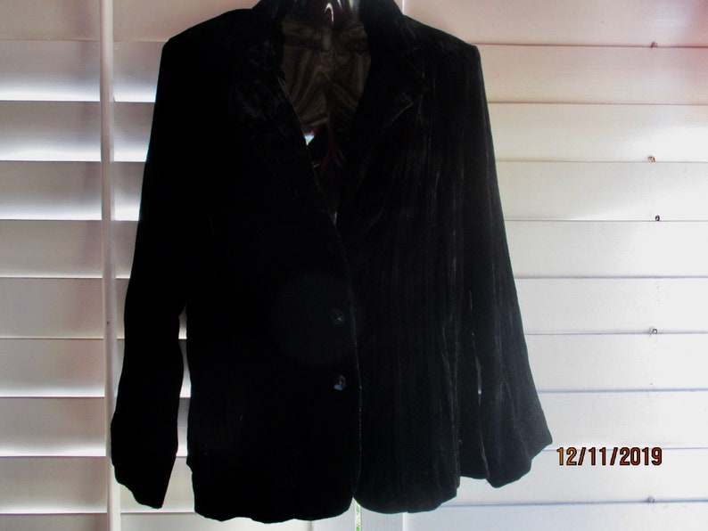 1980s Black Velvet Jacket Size 12