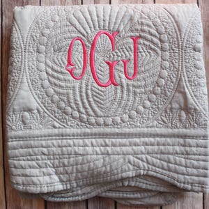 Monogrammed Baby Quilt, Personalized Baby Blanket, Personalized Baby Quilt, Monogrammed Baby Blanket, New Baby, Baby Girl Quilt, Baptism image 7
