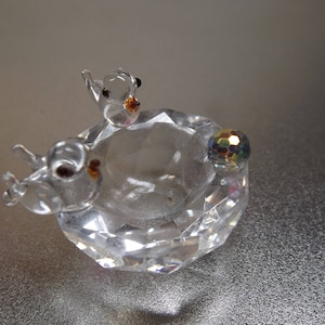 Sale Swarovski crystal miniature birds in birdbath sparkling ball, figurines,collectible art glass,small birds. Mint  1 1/4&quot;L. Gift idea