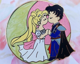 Pin esmaltado de la Princesa de la Luna y el Príncipe de la Tierra