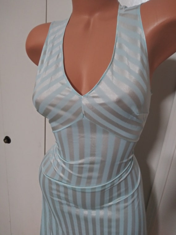 Vtg Silky Stripped Silver and Blue Frosted Shiny … - image 3