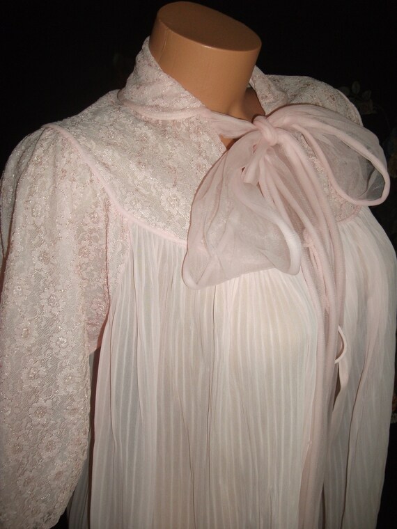 Vtg Silky Pink Nighty Dressing Robe Gown Sheer Ny… - image 6