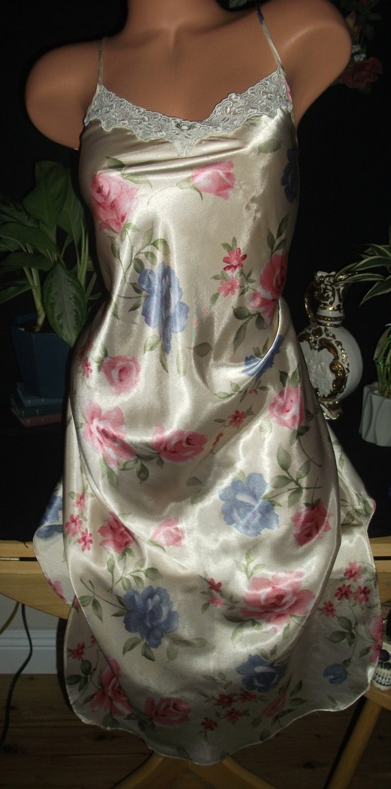 Vtg Satin Long Satin Nightie Nightgown Shiny Gown