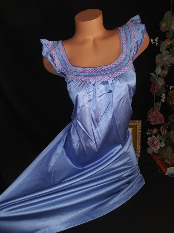 Vtg Silky baby blue Free Bust Sexy Wedding Nightg… - image 2