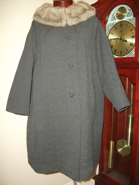 Vtg 50's swing coat gray Mink fur Collar Mod Trape