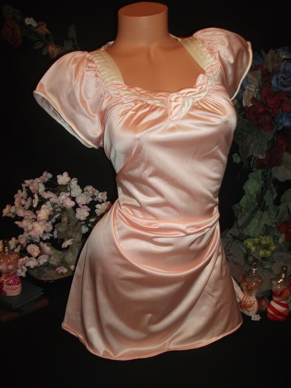 Vtg 70 Silky Leaf Nighty Silky Gown Dressing GOWN