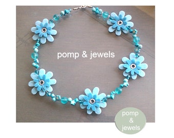 short necklace/bib necklace/statement necklace/jewelry/BLUE FLOWER POWER/avant-garde/light blue/gift for her/gardener/florist/flower power/hippie