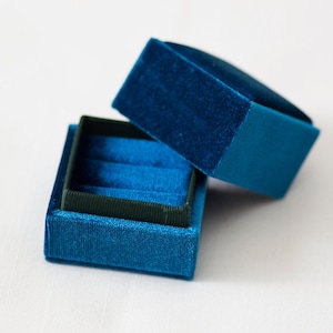 Square Velvet Double Ring Box - Teal Blue