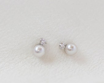 Bonbon Earstuds  - Solid 14K White Gold Natural Japanese Akoya Diamond Ear Stud - Handmade Jewellery