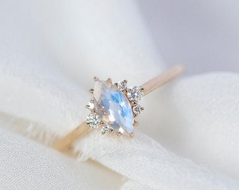 Valestia - 14K Rainbow Moonstone White Diamond Cluster Ring