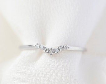 Nebula - 14K White Gold Diamond Nestling Ring