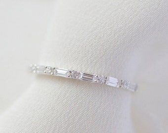 Interstellar - 14K White Gold Diamond Half Eternity Ring