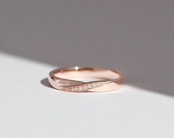 Mobius Band II (3mm) - Solid 14K Rose Gold Mobius Twist Diamond Wedding Ring Band - Handmade Jewellery