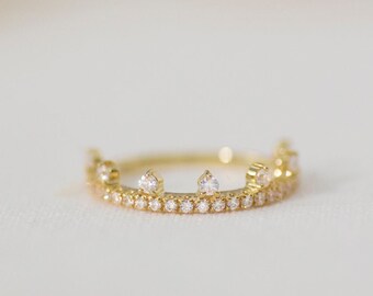 Mallorie Pavé  - 14K Yellow Gold Diamond Half-Eternity Tiara Ring - Handmade Jewellery