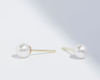 Classic Akoya Pearl Earrings  - 14K Yellow Gold Natural Japanese Akoya Ear Stud - Handmade Jewellery