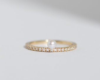 Comet - 14K Yellow Gold Floating Pearl Half Eternity White Diamond Ring