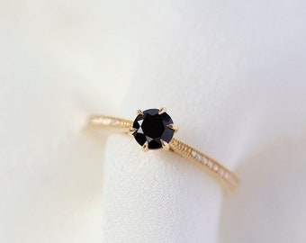 Sersi  - 14K Yellow Gold Round Half Eternity Solitaire Engagement Black Diamond Ring - Handmade Jewellery