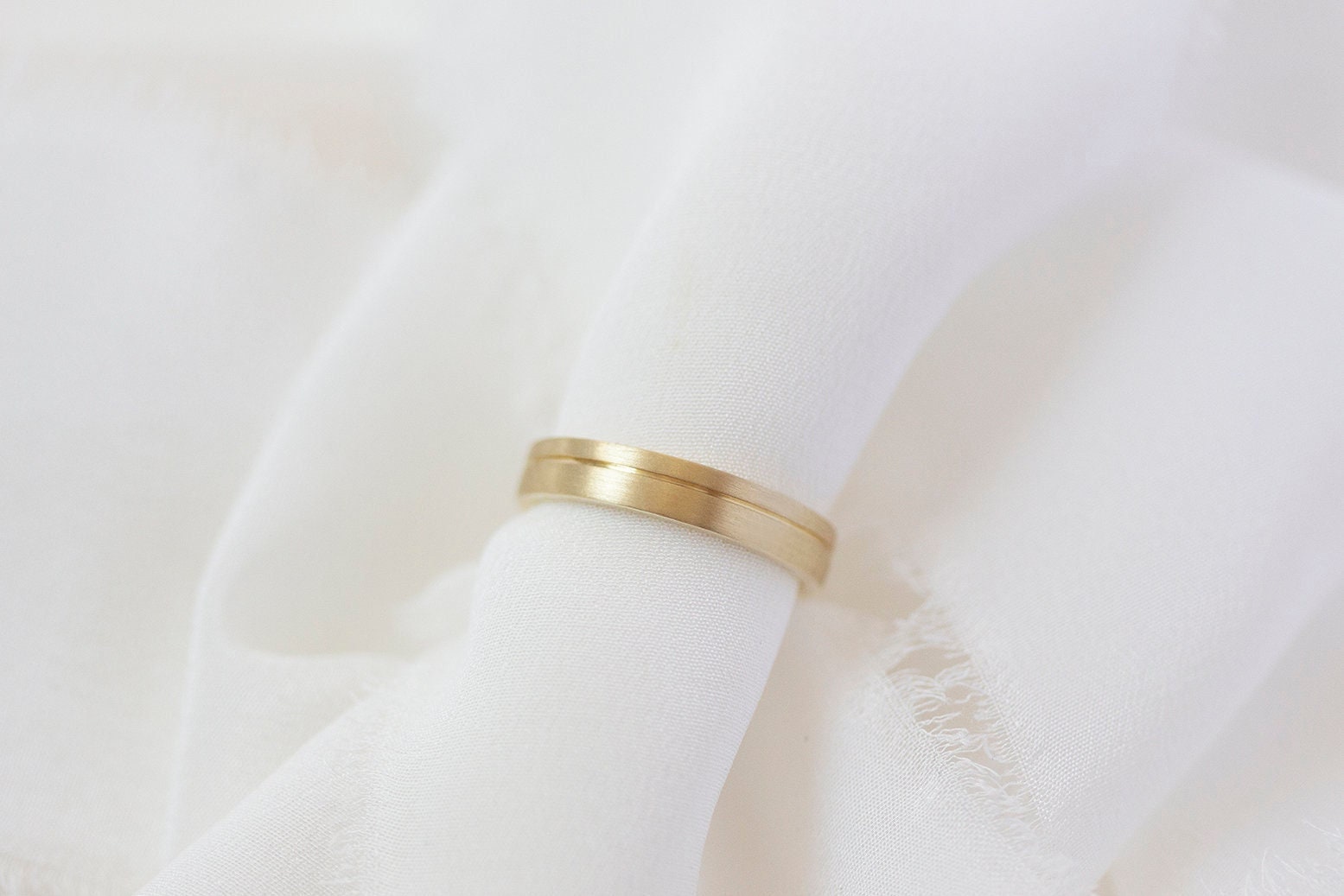 Line Band (4mm) - Solid 14K Yellow Gold Wedding Ring Band - Handmade Jewellery