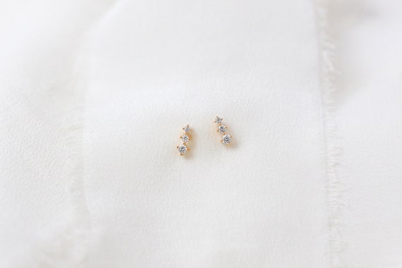 Pair of 925 Sterling Silver Descending 6 Gem Curve Ear Climber Minimal Earrings Pair of 925 Sterling Silver Descending 6 Gem Curve Ear Climber Minimal Earrings