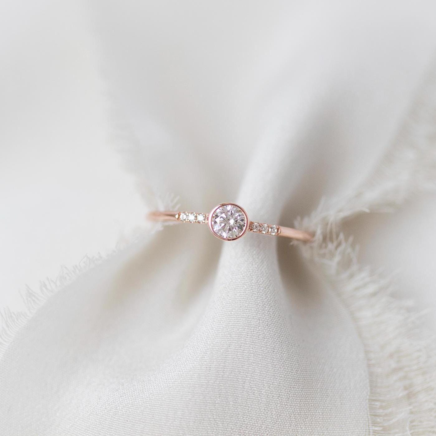 Estelle (classic) - 14K Rose Gold Round Diamond Bezel Solitaire 