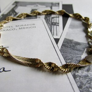 Vintage Gold Tone Twisted Serpentine Bracelet