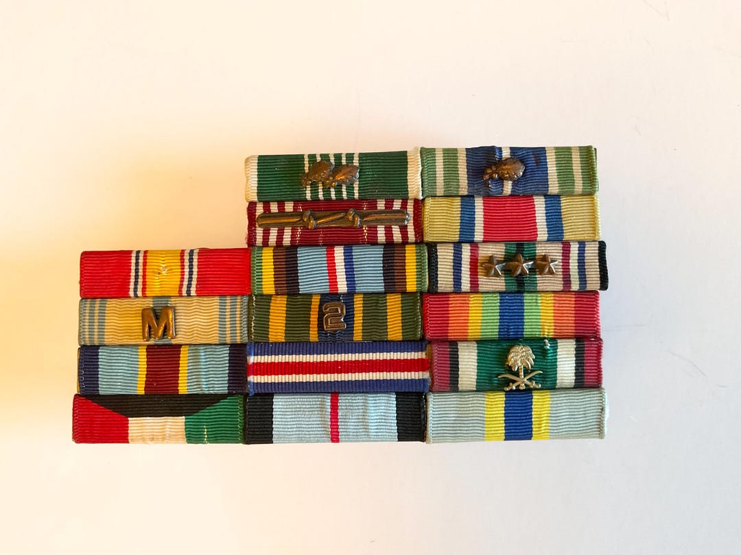 Large Ribbon Rack Army U.S. Military Ribbon Bar Rack – Desert Storm Era, 14 Awards - Etsy