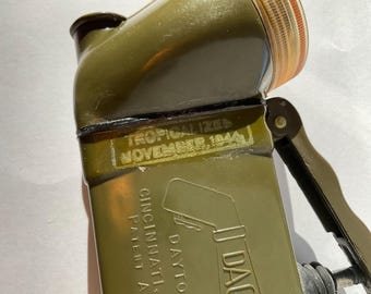 WW2 Draco Lite Hand Lantern by Dayton Acme Co. Military Hand Lamp