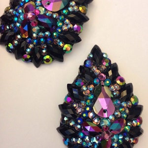 Teardrop shape pasties, lava colors, black pointy stones image 1