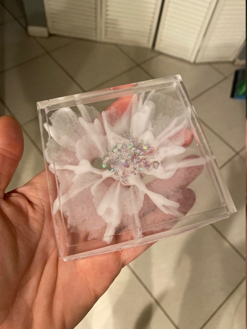 Trinket/soap dish Flower image 1