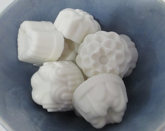 Guest soaps, flower soaps, white soap, pretty soaps, mini soaps, hostess gifts, pretty gifts