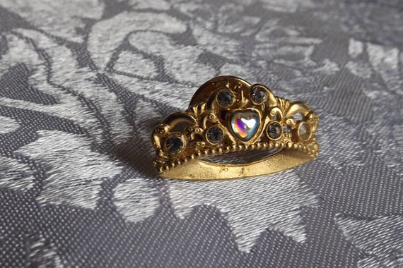 Delightful Brass Vintage jewelry by Trinkets broo… - image 1