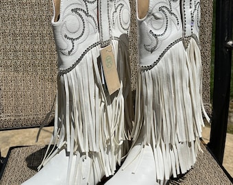 White cowgirl boots with fringe new arrivals