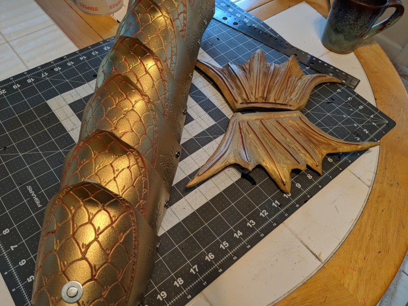 Criniere Medieval Equine Armor Barding Costume Dragon Scales Embossed Crinet Crest of Neck Foam Armor for horses or ponies