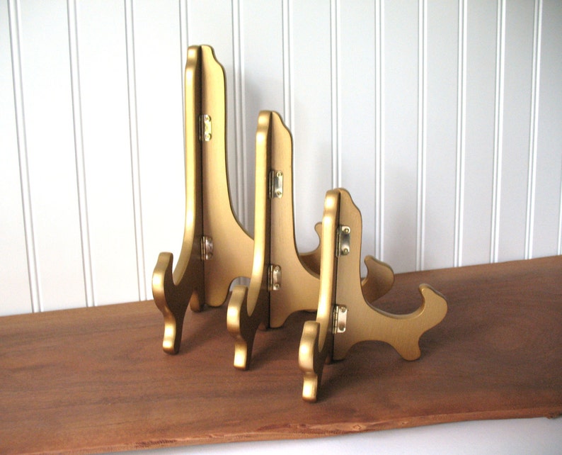 GOLD TABLE TOP EASEL 30.5