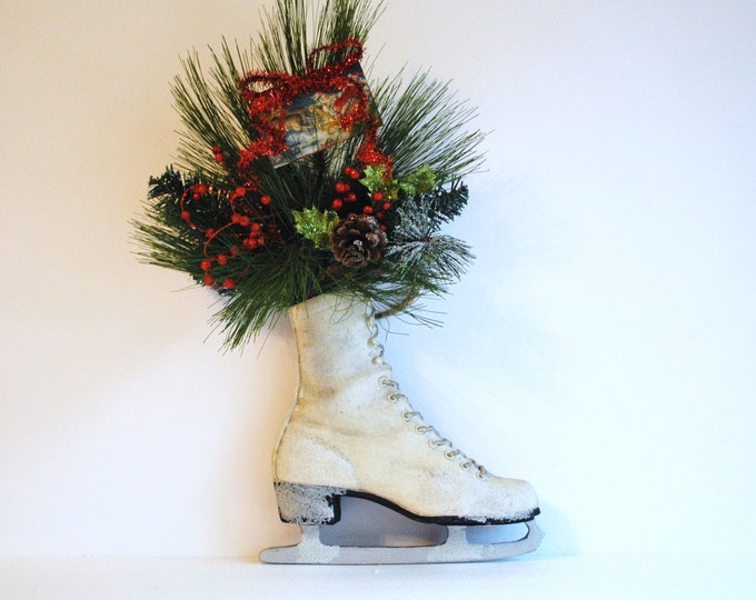 Christmas Decor Primitive Ice Skate Floral Arrangement Etsy