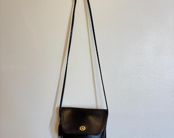 Vintage Small Coach Black Leather Crossbody Bag Pocketbook Handbag
