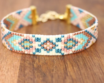 Western Jewelry for Women, Western Bracelet Handmade, Boho Beaded Cuff Bracelet Southwestern, Trendy Mothers Day Gifts for Daughters, Unique