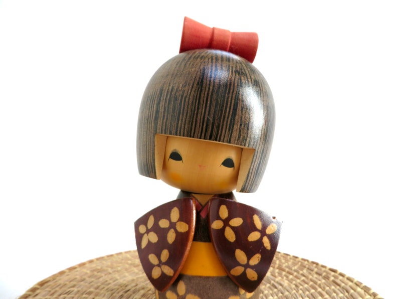 poupée Kokeshi en bois Sosaku japonais vintage, poupée Kokeshi 7 avec kimono Kosode, Art populaire japonais, Ningyo image 3