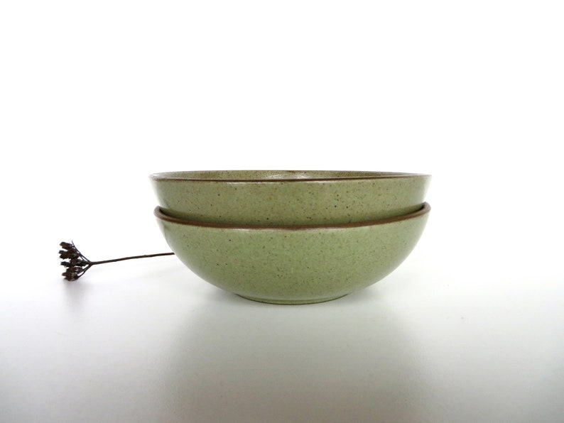 Early Heath Ceramics Dessert Bowls In Speckled Green, Modernist 5 1/4 Sage Berry Bowls By Edith Heath image 2